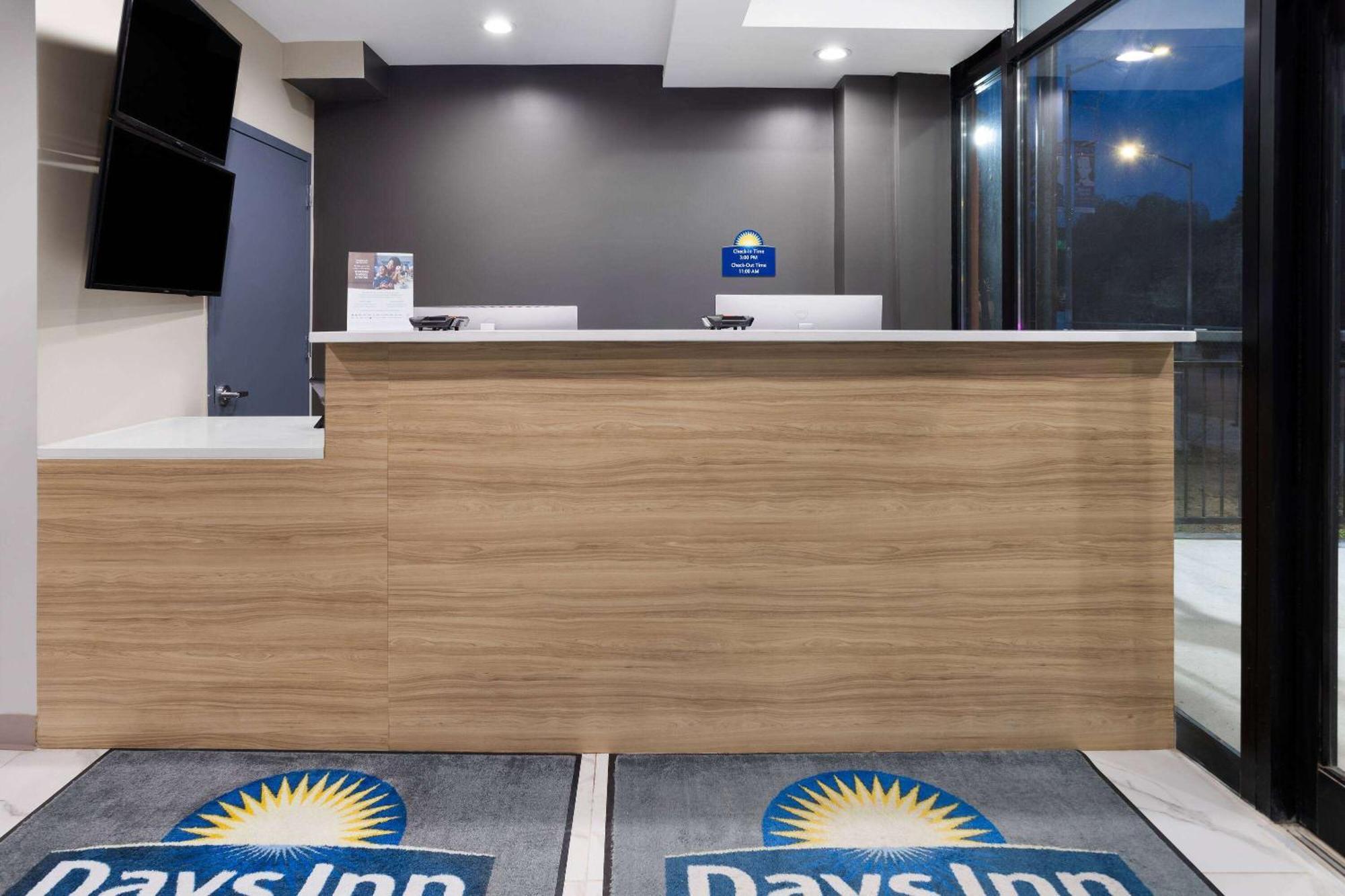 Days Inn By Wyndham Staten Island Нью-Йорк Екстер'єр фото